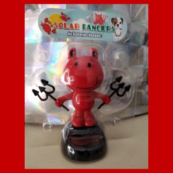 Solar Powered Dancing Red Devil RETRO Novelty MINT NIP - Picture 4 of 4